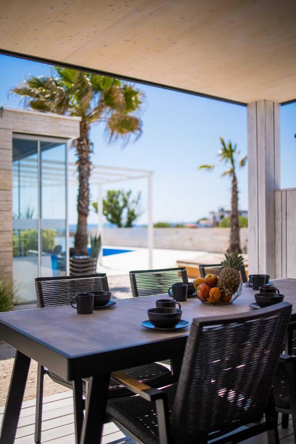 Arcadia Eco-Luxe Mobile Homes With Infinity Pool By Oiko Collection Privlaka  Exteriör bild