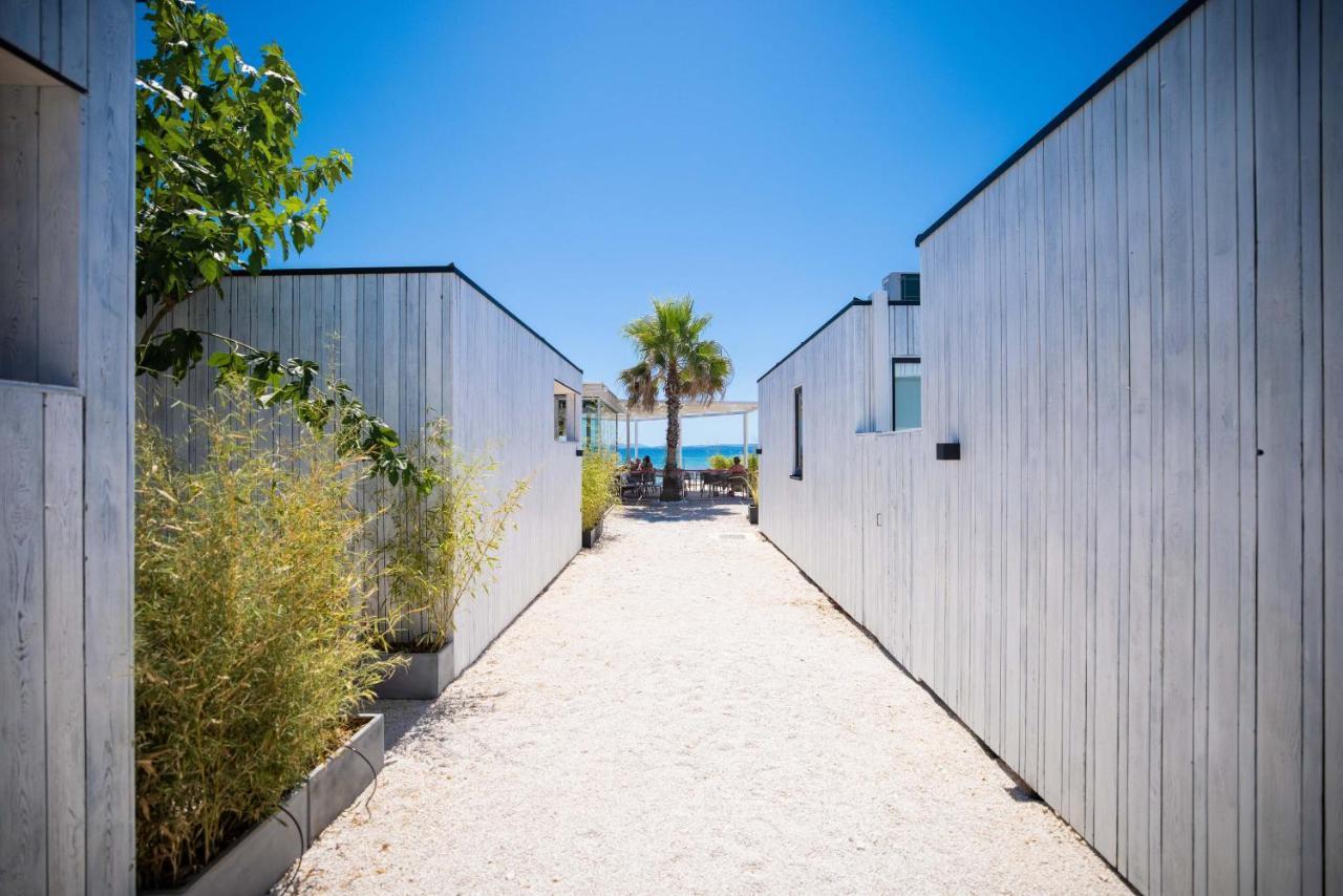 Arcadia Eco-Luxe Mobile Homes With Infinity Pool By Oiko Collection Privlaka  Exteriör bild
